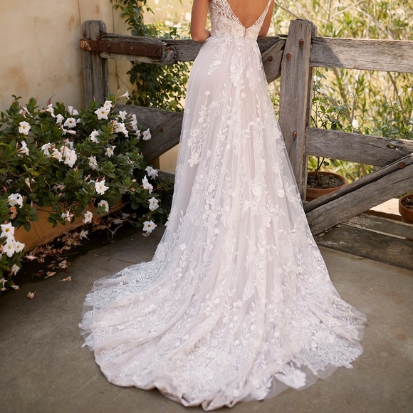 Madi Lane "Harper" Wedding Gown - Picture 3 of 6